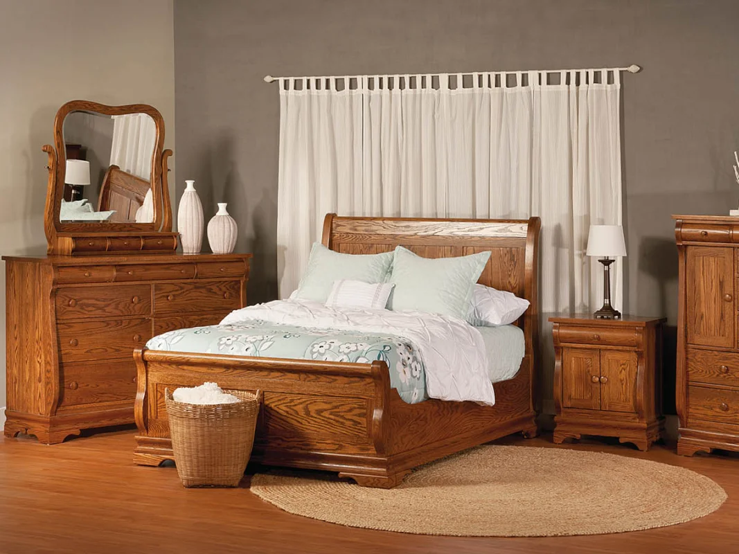 Milwaukee Sleigh Vanity Bedroom Set