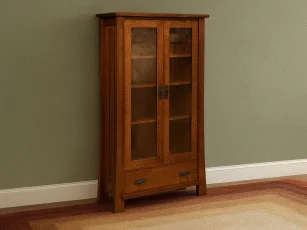 Casco 2-Door Bookcase