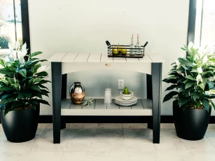 New Guinea Outdoor Buffet Table