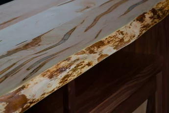 Live Edge