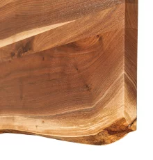 Natural edge detail