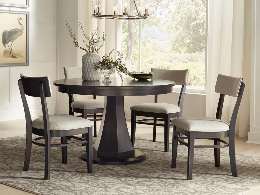 Bermuda Run Dining Set