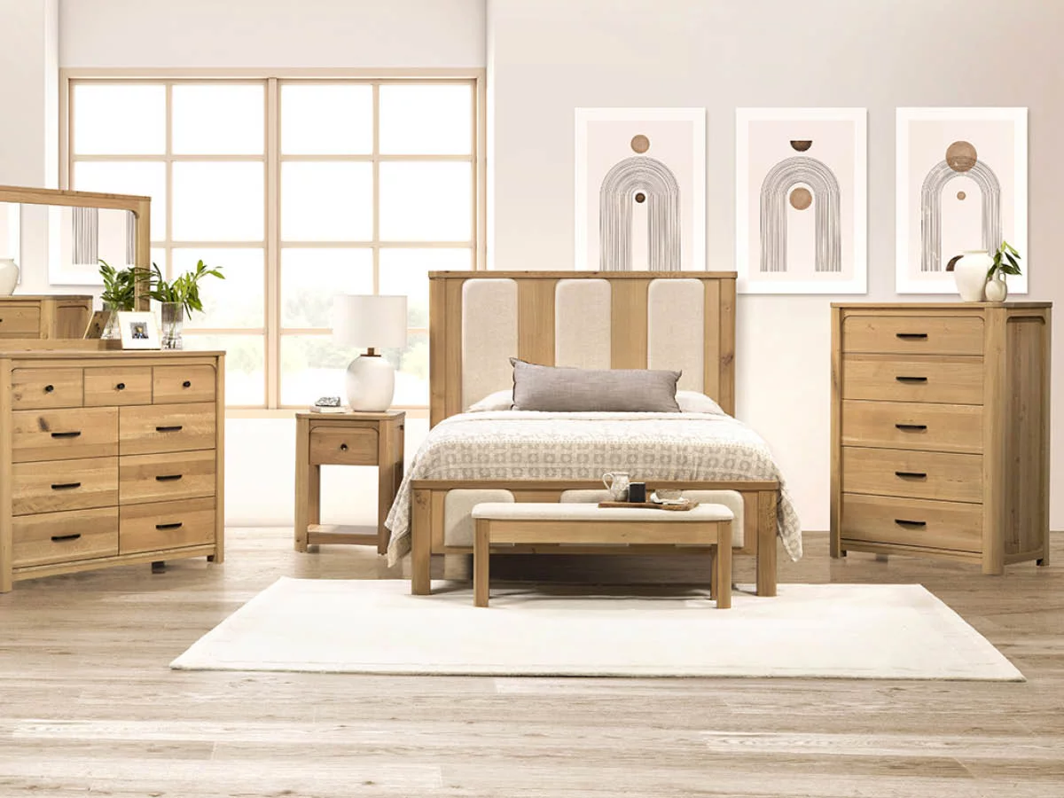 Larimore Bedroom Set image 2